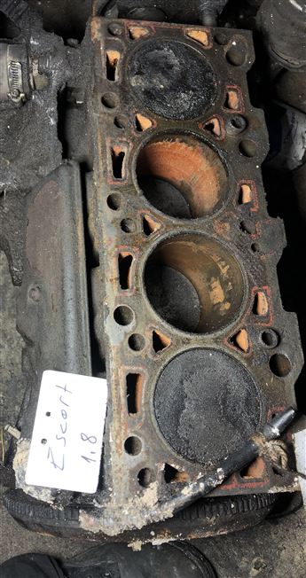 Ford Escort CLX 1.8 Yarım Motor