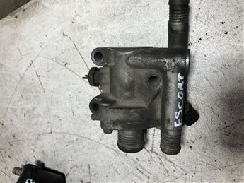 Ford Escort Mondeo 1.6-1.8 1991-2000 Termostat Gövdesi