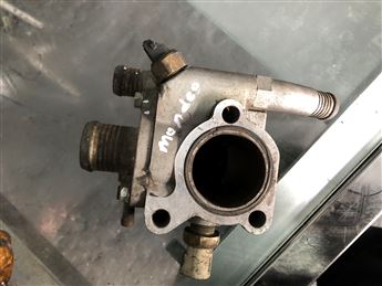 Ford Escort Mondeo 1.6-1.8 1991-2000 Termostat Gövdesi