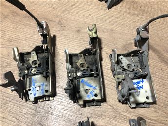 Ford Escort Sol Ön Kapı Kilidi (Orjinal) 93BG220A20BA