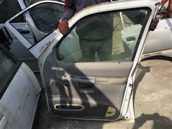 Ford Explorer 1993-2005 Sağ Ön Kapı