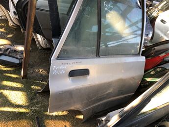 Ford Festiva Sağ Arka Kapı