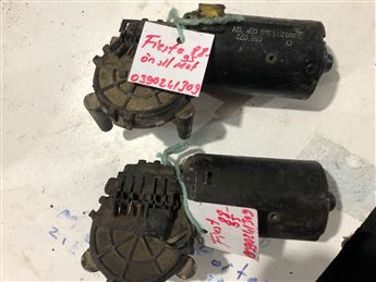 Ford Fiesta 1988-95 Ön Cam Silecek Motoru 0390241309