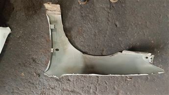 Ford Mondeo 1993-1996 Sağ Ön Çamurluk --2