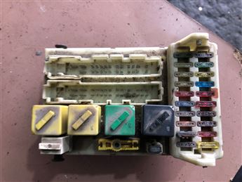 Ford Mondeo 1993-2000 Sigorta Panosu Kutusu 93BG-14K150-AD