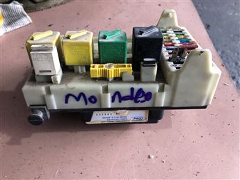 Ford Mondeo 1993-2000 Sigorta Panosu Kutusu 93BG-14K150-AD