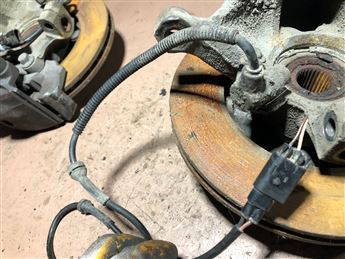 Ford Mondeo 1993-2000 Sol Ön Taşıyıcı Disk Porya