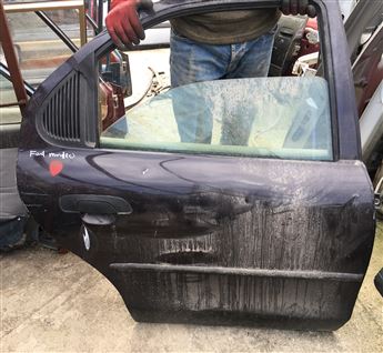 Ford Mondeo 1993-2001 Sağ Arka Kapı