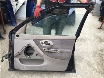Ford Mondeo 1993-2001 Sağ Ön Kapı