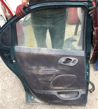 Ford Mondeo 1993-2001 Sol Arka Kapı