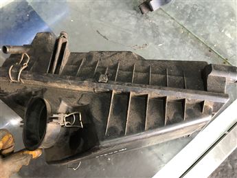 Ford Mondeo 1996-2000 Hava Filtre Kutusu