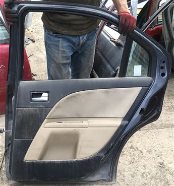 Ford Mondeo 2000-2008 Sağ Arka Kapı