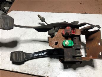 Ford Mondeo Cougar 1994-2000 Fren Debriyaj Pedalı 97bg-2455-AA