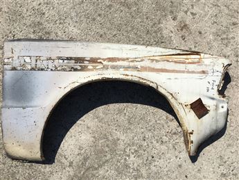 Ford Taunus P 100 Sağ Ön Çamurluk