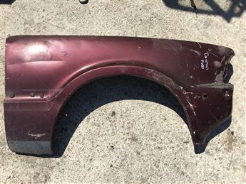 Ford Taunus P 100 Sağ Ön Çamurluk