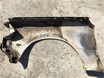 Ford Taunus P 100 Sağ Ön Çamurluk