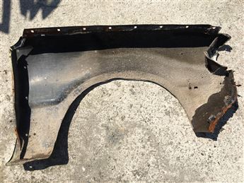 Ford Taunus P 100 Sol Ön Çamurluk