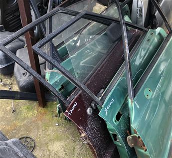 Ford Taunus Sağ Ön Kapı