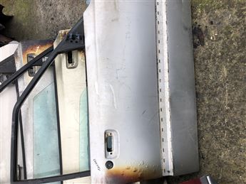 Ford Taunus Sağ Ön Kapı