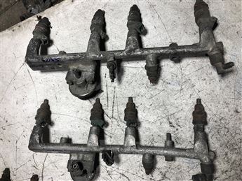 Ford Taunus Sierra Granada Scorpio Enjektör Kütüğü 88WF-9D280-AB