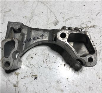 Ford Transit Connect Motor Bağlantı Braketi