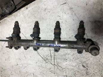 Hyundai Accent 1.5 1995-2000 Enjektör Kütüğü