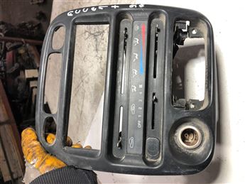 Hyundai Accent 1995-2000 Kalorifer Kontrol Paneli ve Çerçevesi