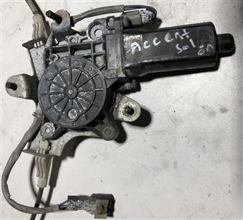 Hyundai Accent 1995-2000 Sol Ön Cam Krikosu (2)