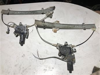 Hyundai Accent Sol Ön Kapı Cam Krikosu