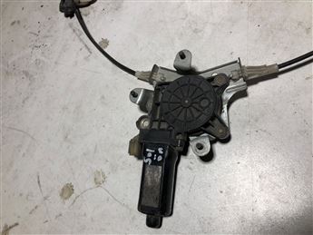 Hyundai Accent 1995-2000 Sol Ön Cam Krikosu