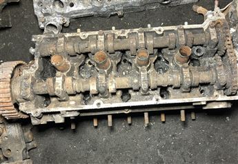 Hyundai Elantra Çıkma Motor Silindir Kapağı