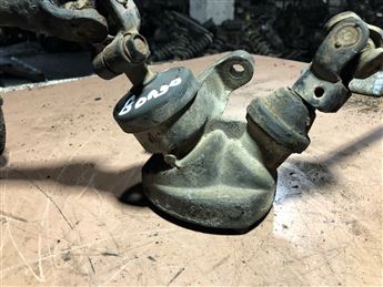 Hyundai H100 L300 Direksiyon Aktarma Yardımcı Dişlisi Kutusu