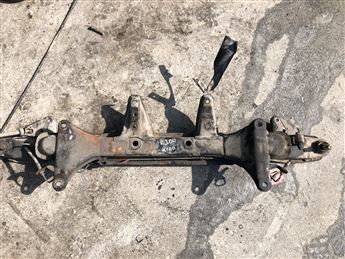 Hyundai H100 L300 Motor Beşiği Alt Travers