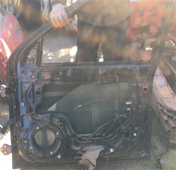 Hyundai Santa Fe 2005-2007 Sağ Ön Kapı