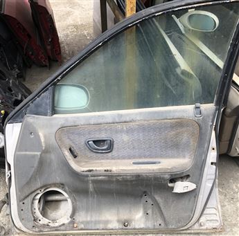 Hyundai Sonata 1991-2001 Sağ Ön Kapı