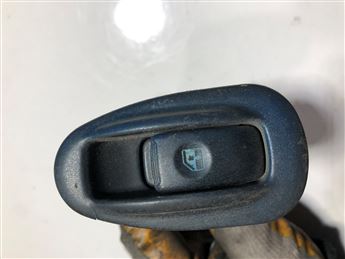 Hyundai Sonata 1994-1996 Tekli Cam Düğmesi 93580-34000