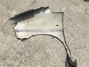 Hyundai Starex Sağ Ön Çamurluk