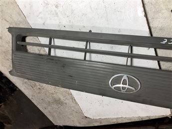 Toyota Hiace 1992-2001 Ön Panjur