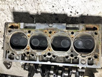 Renault 9 Çıkma Motor Silindir Kapağı