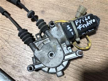 Kia Pride Ford Festiva Sol Ön Kapı Cam Krikosu (2)