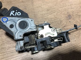 Kia Rio 2002-2006 Sağ Ön Kapı Kilidi