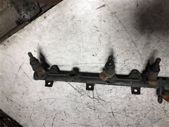 Kia Shuma Rio 1.5-1.6 2002-2006 Enjektör Kütüğü OK30E13150