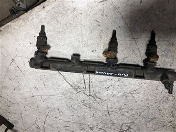 Kia Shuma Rio 1.5-1.6 2002-2006 Enjektör Kütüğü OK30E13150