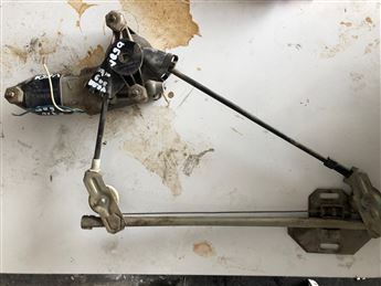 Lada Vega Sağ Arka Kapı Cam Krikosu