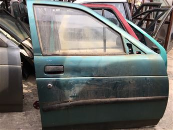 Lada Vega Sağ Ön Kapı