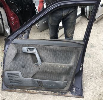 Lada Vega Sağ Ön Kapı