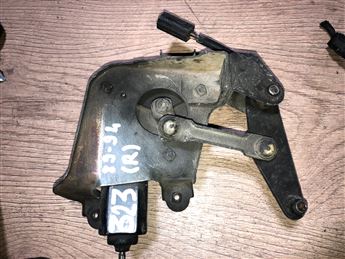 Mazda 323 1989-1994 (R) Yolcu Tarafı Far Motoru - Mekanizması