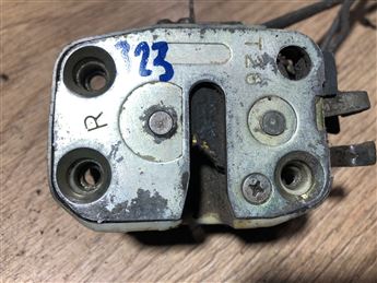 Mazda 323 1990-1997 Sağ Arka Kapı Kilidi