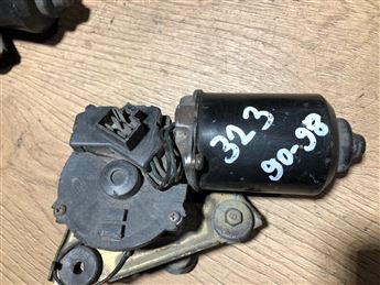 Mazda 323 1990-1998 Ön Cam Silecek Motoru