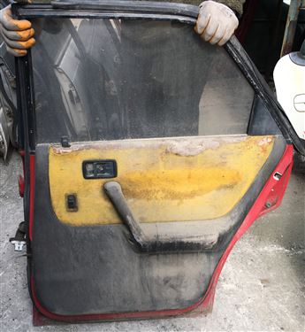 Mazda 323 HB 1990-1994 Sağ Arka Kapı